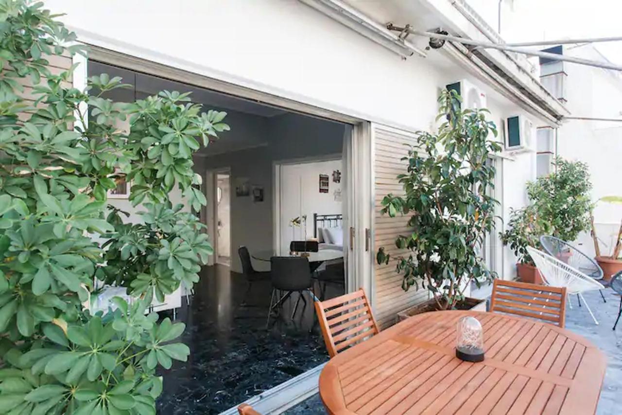 アテネA Masterpiece In Plaka With Big Balcony And Acropolis Viewアパートメント エクステリア 写真
